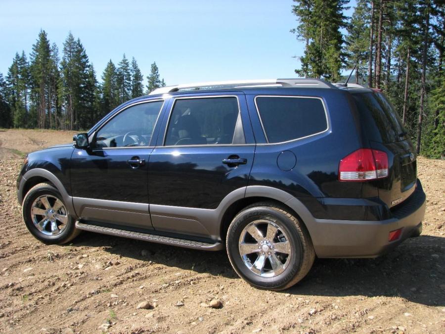  Kia Borrego 2009 года  (фото 41 из 345)